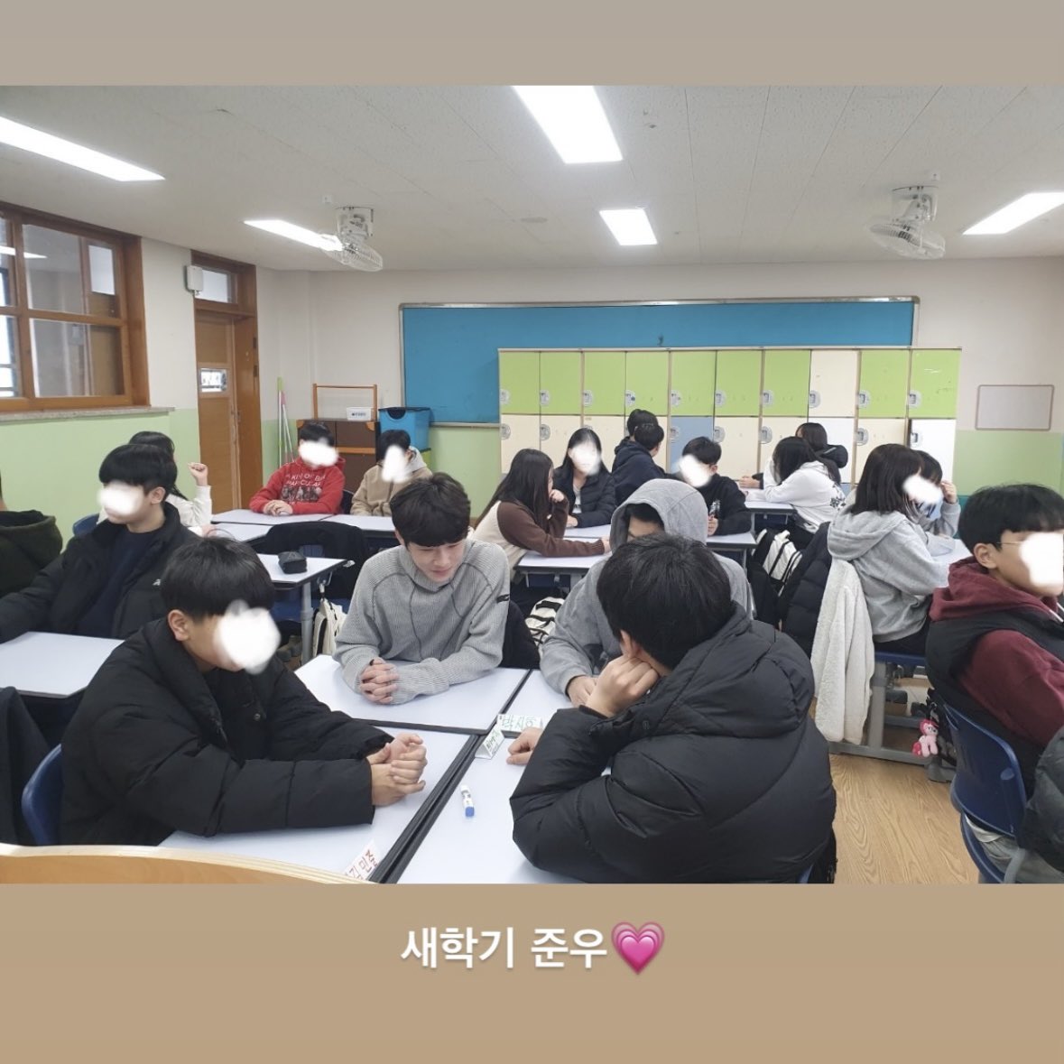 W1NTERBOY's tweet photo. 요즘 준우🩶 https://t.co/Q6aUNBrh3y
