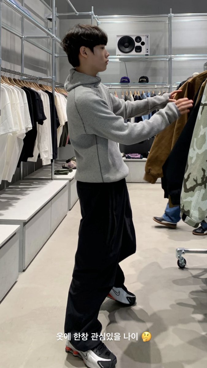 W1NTERBOY's tweet photo. 요즘 준우🩶 https://t.co/Q6aUNBrh3y