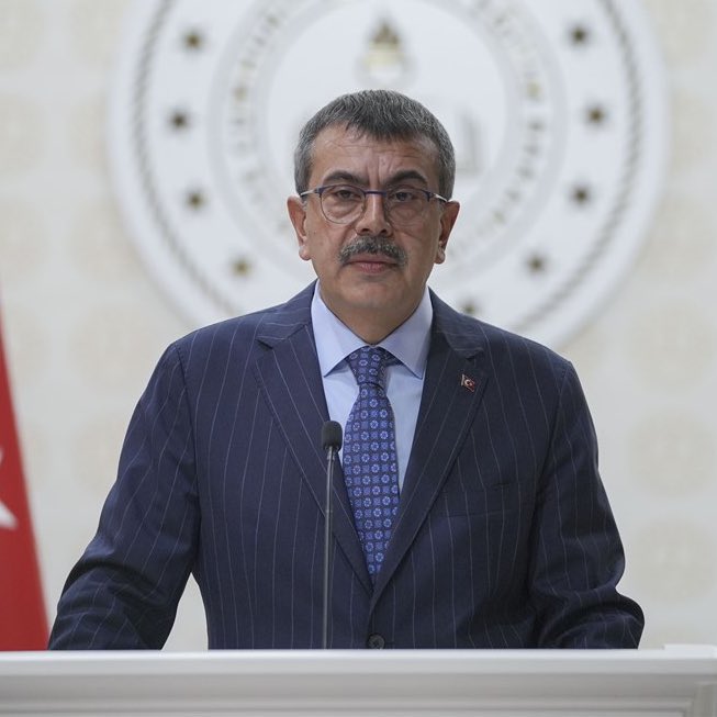 SİYAH SANCAK tweet media