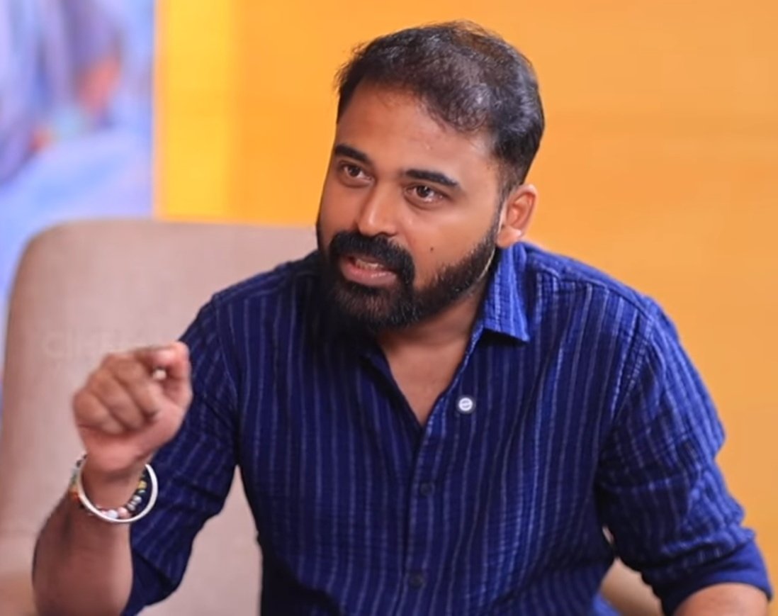 CinemaWithAB's tweet image. NithamOruVaanam Director RaKarthik:

"#Nagarjuna100/#King100 shooting is currently going on. You can witness a super stylish #Nagarjuna, seen in Shiva, Ratchgan &amp;amp; Coolie, with multiple getups. I asked Nagarjuna sir that why he chose a Tamil director like me, instead of Telugu