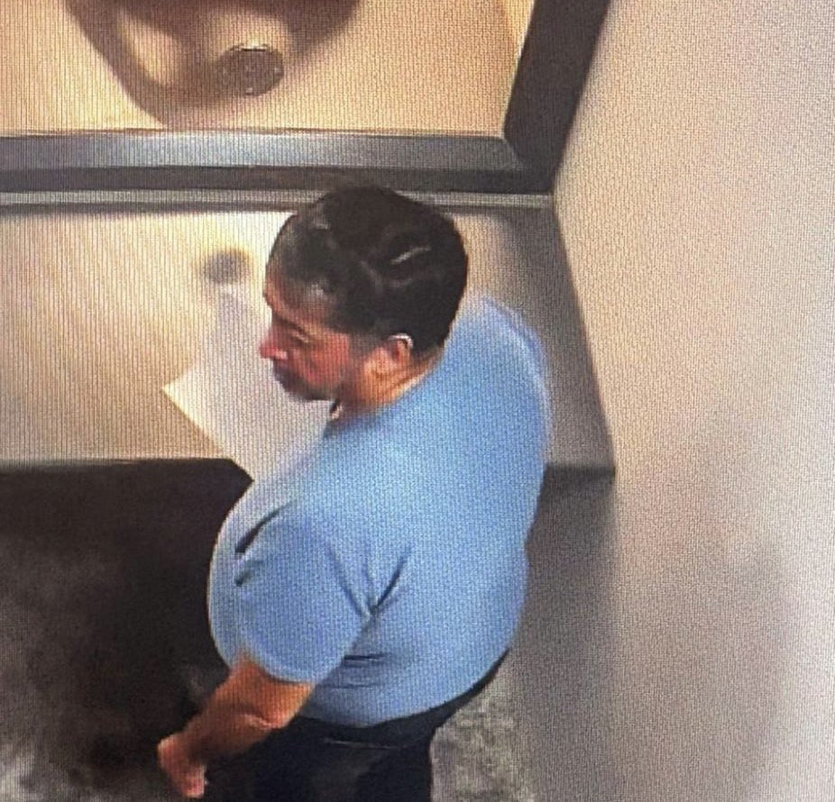 Foto mata cuento. 

El abogado Ramiro García se encuentra en la cárcel de El Encuentro. Aquí se cumplen todos los protocolos de ingreso, como lo exige el centro penitenciario. 

Aquí TODOS cumplen con la Ley.