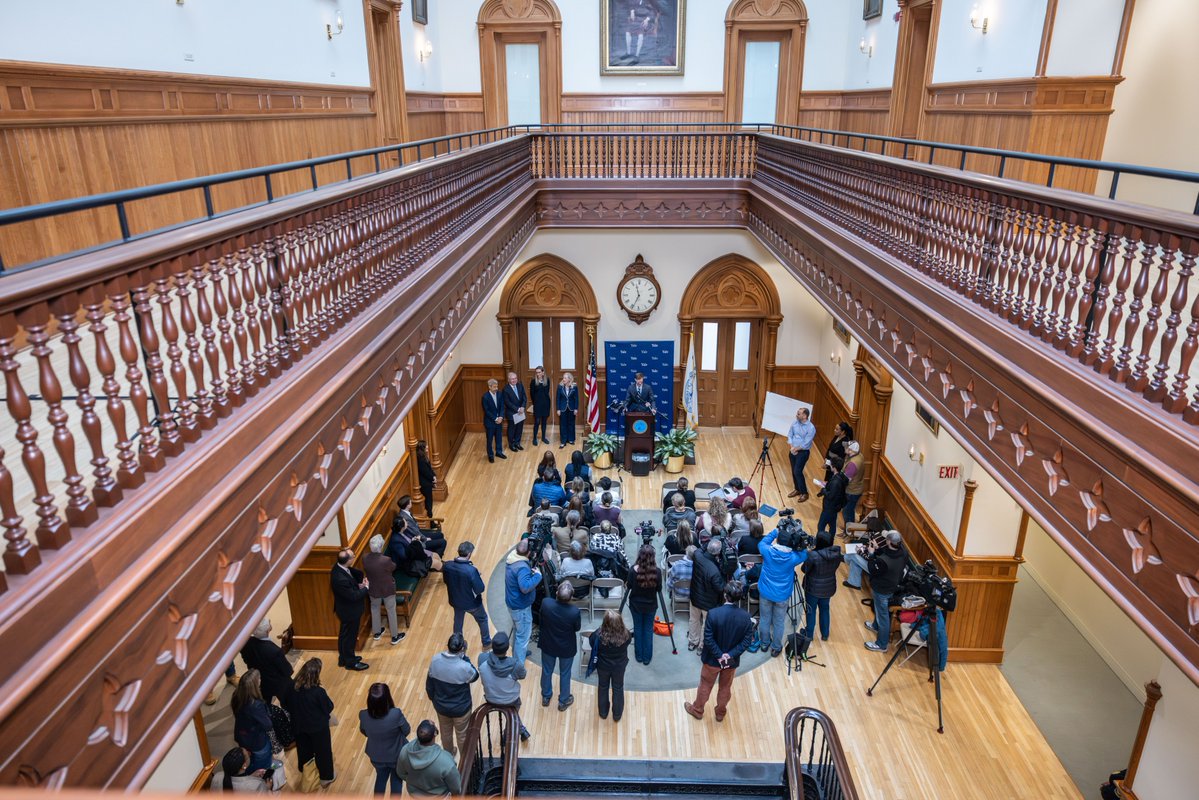 Yale University tweet media