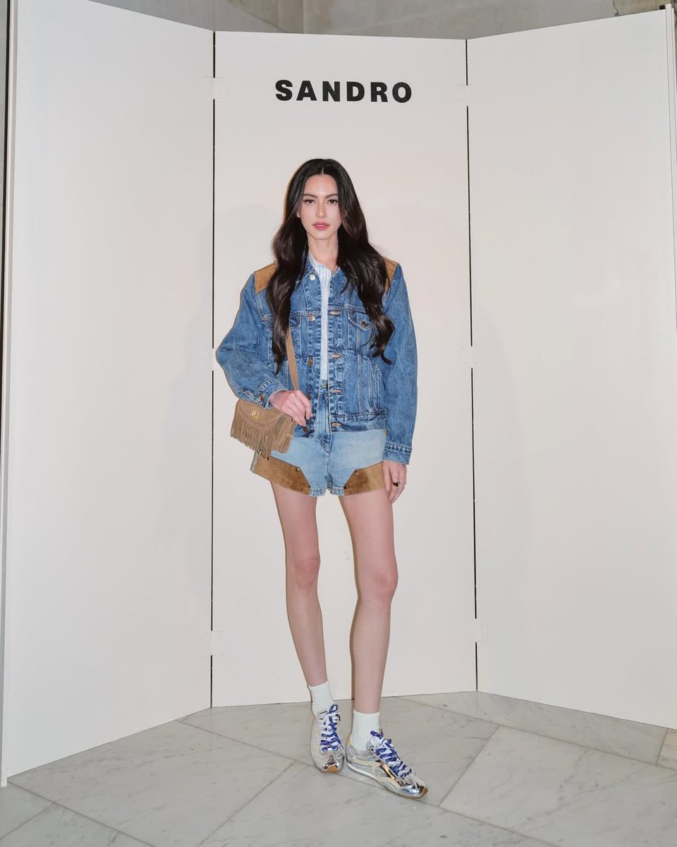 DavikahStand's tweet photo. @sandroparis 💚✨
#SandroParis #SandroFW26 #SandroFW26CollectionPreview #OperaComique
#davikah https://t.co/7Jxs8uc15A