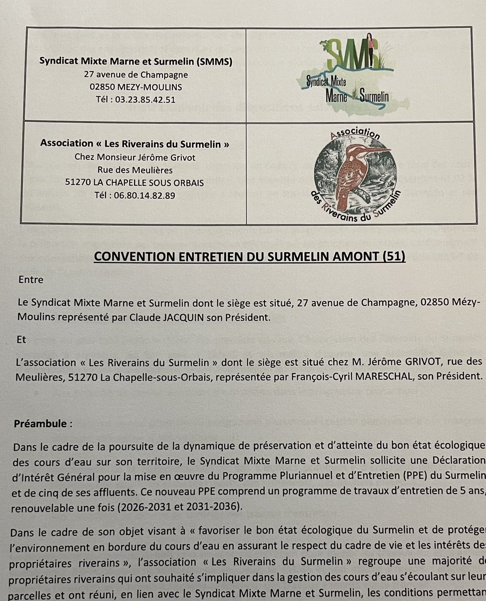 ASurmelin's tweet photo. Claude Jacquin, Pdt du Syndicat Marne Surmelin, François Mareschal, Pdt de l’Association, signent une convention d’Engagements et bonnes pratiques pour la  réalisation du plan d’entretien de la #rivière soumis à nouvelle DIG.
Ensemble, prenons soin de nos cours d’#eau ! #GEMAPI https://t.co/LVRj2eFk83