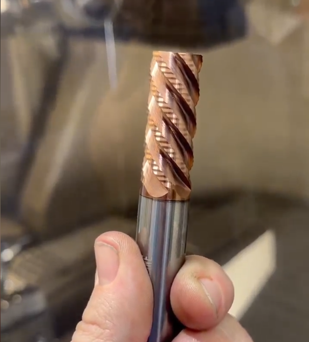 jkcarbide's tweet photo. In the midst of my ordinary life, you are my surprise! #Carbideinserts  #carbideendmill  #cuttingtools  #cnctools #硬質合金 #硬質合金刀片 #硬質合金立銑刀 #切削刀具 #CNC刀具 https://t.co/8vJjHdagrH