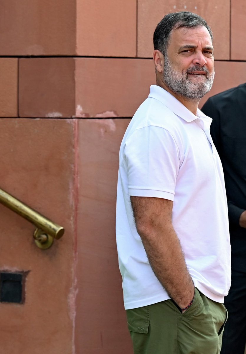 theinformativeobserver tweet media