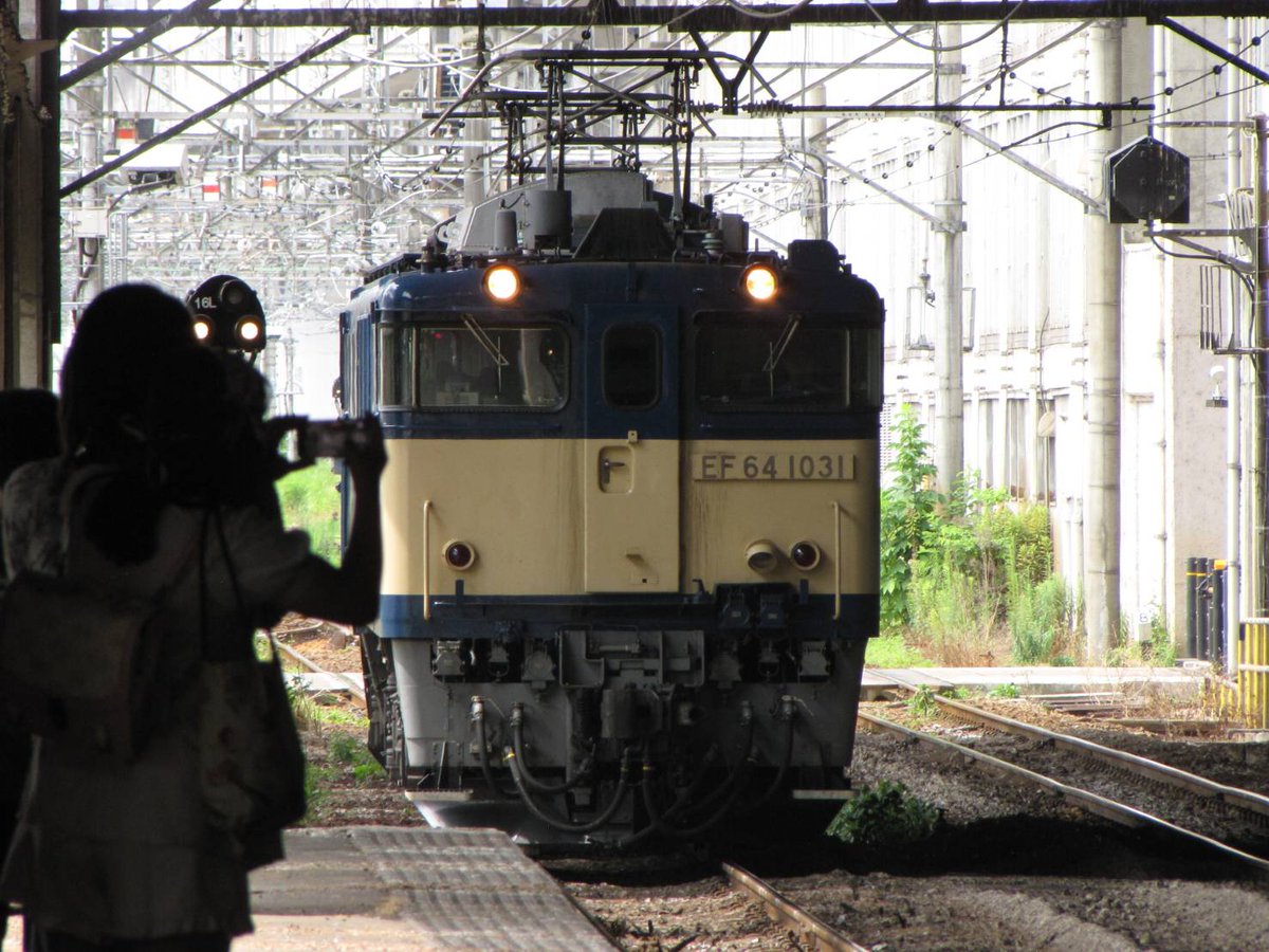 EF64 1031が秋田に廃回されたようで…64の中で一番遭遇した親しい存在で