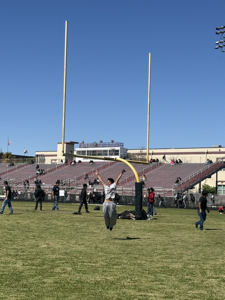 Lake Worth Com. High tweet media