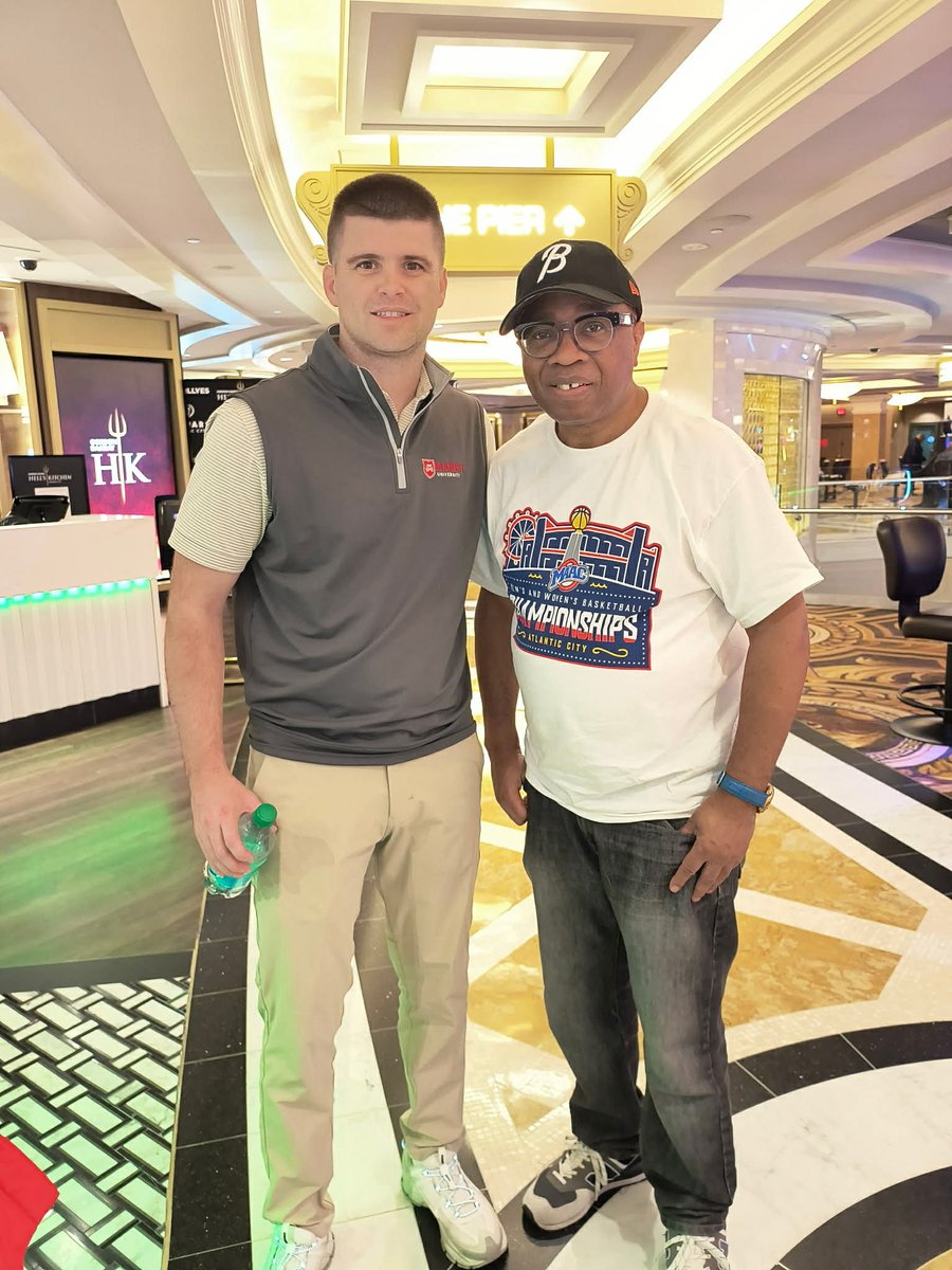 B. Desmond Murray tweet media