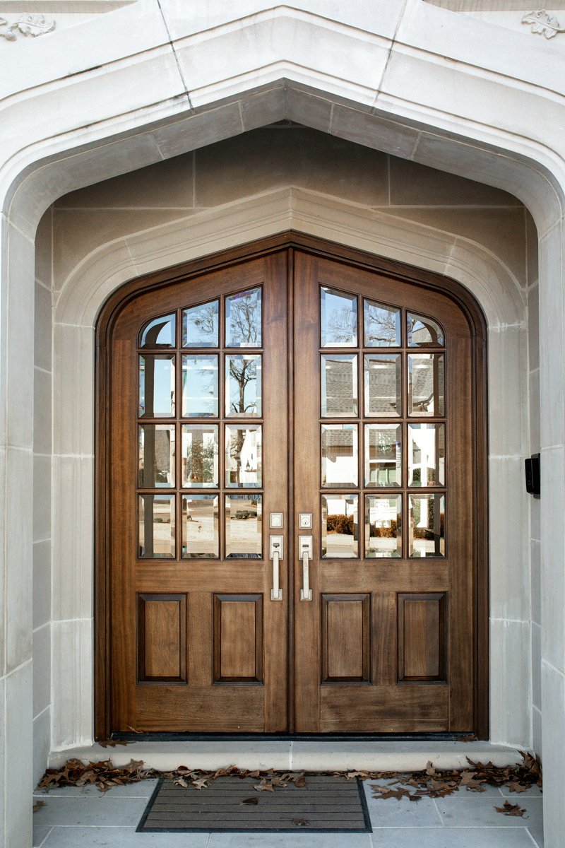 The right doorbell camera should fit your home and how you live. We help our clients choose the best option and can even customize the image on the doorbell screen. 🏡