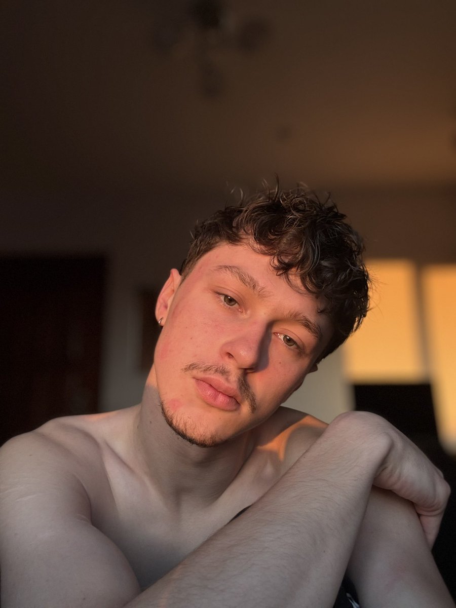 загубивсі в часі tweet media