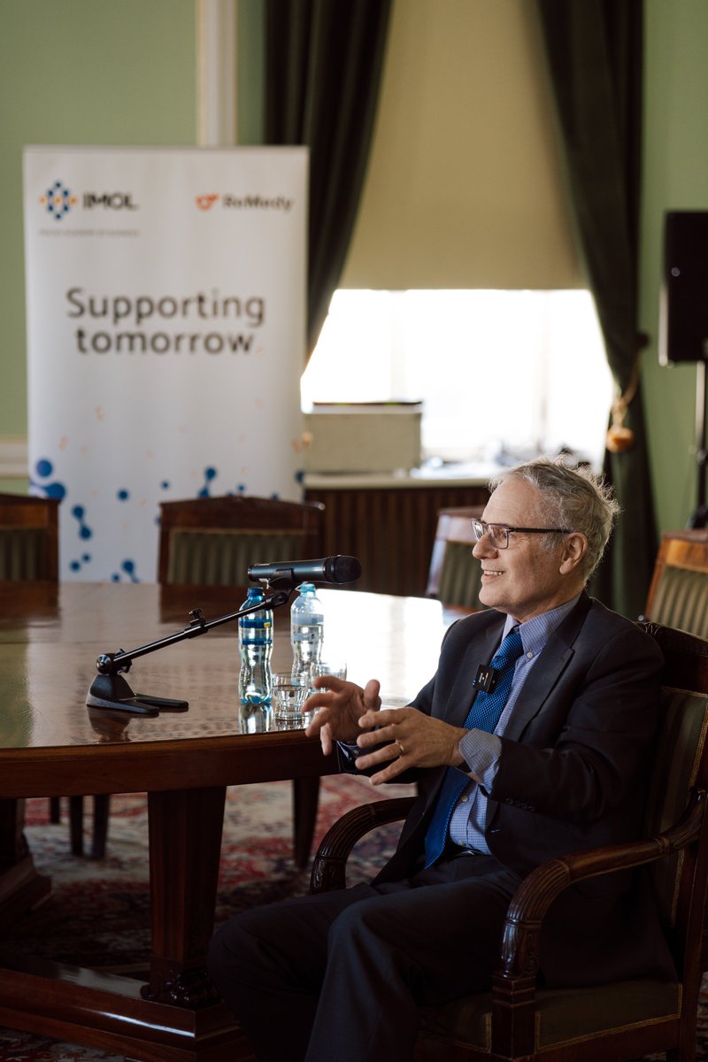 IMol_Institute's tweet image. At the invitation of @IMol_Institute, 2024 Nobel Prize laureate Prof. Victor Ambros, President of the IMol SB, met with Prof. Dariusz Jemielniak, Vice-President of the @PAN_akademia.

The meeting with the press was followed by Prof. Ambros’s lecture.

fot. Marcin Krokowski