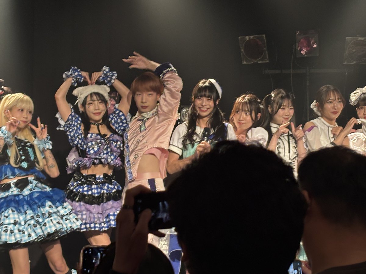 4nb_ex_d's tweet photo. #GreatHuntingNight

説明無しで客席に向かって「DIVAの皆さん輝いてますか！？」と衒いなく言い放てる心の強さが誇らしい

香山ななこさんは隕石でごめんなさいが好きって聞いた時、変な声出ちゃってごめんなさい（通好みじゃん？）

ゆっきゅんとのチェキ、久々に長田さんに撮って貰えて嬉しかった https://t.co/ECy5TLOwTe