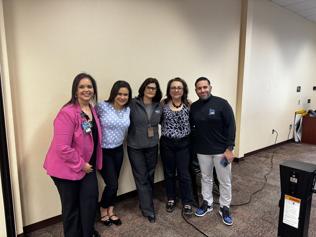 𝗝𝗼𝗻 𝗙𝗹𝗼𝗿𝗲𝘀 tweet media