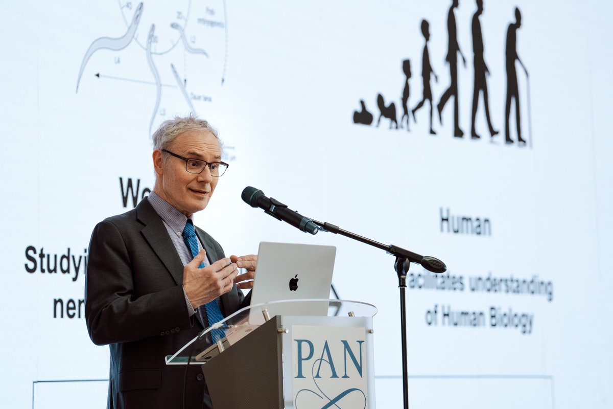 IMol_Institute's tweet image. At the invitation of @IMol_Institute, 2024 Nobel Prize laureate Prof. Victor Ambros, President of the IMol SB, met with Prof. Dariusz Jemielniak, Vice-President of the @PAN_akademia.

The meeting with the press was followed by Prof. Ambros’s lecture.

fot. Marcin Krokowski