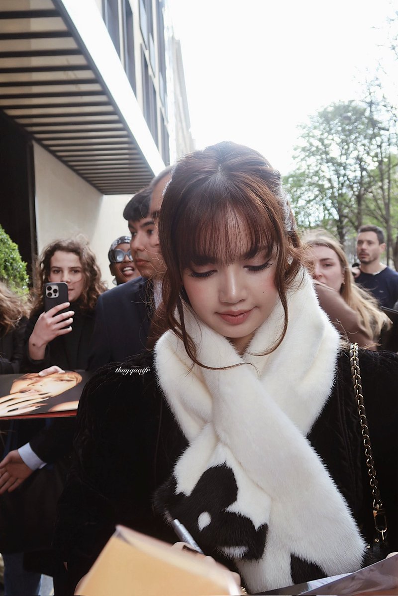 Lisa 260310 

LISA LOUIS VUITTON FW26 #LVFW26xLISA
#LISAxLouisVuitton
#LVFW26