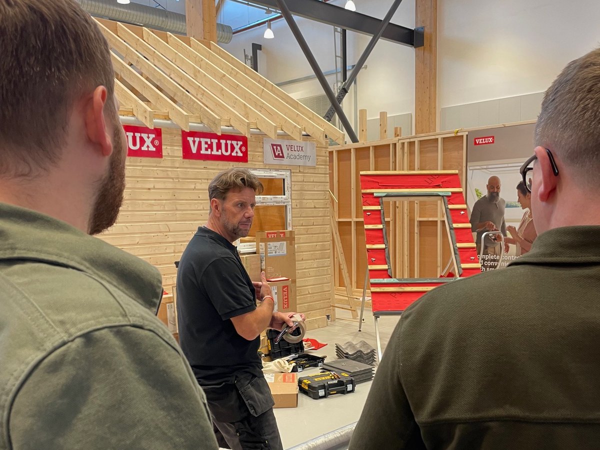 Sunderland College tweet media