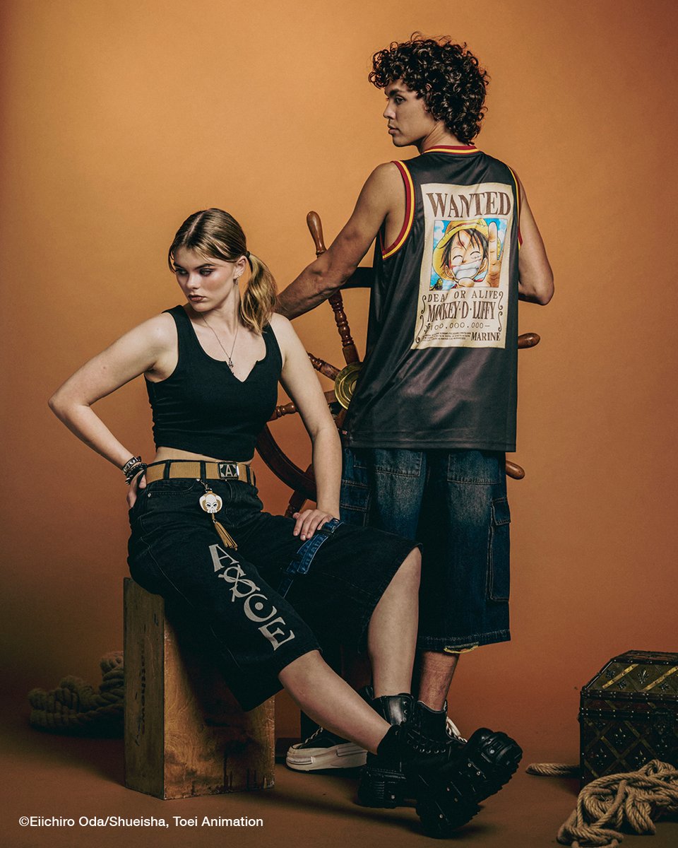 Hot Topic tweet media