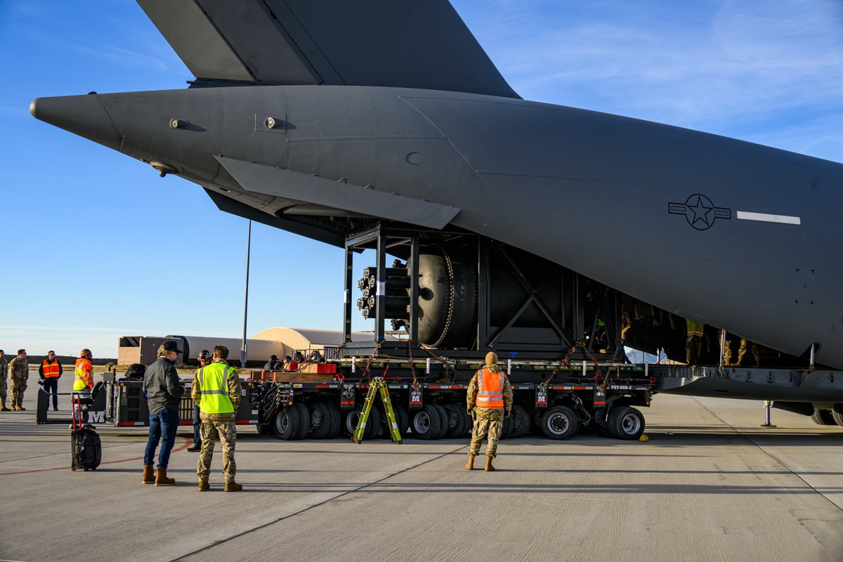 HQ_AFMC's tweet photo. 📸The @usairforce in photos! This week's photos feature #Airmen from around the globe involved in activities supporting expeditionary operations and defending America. #OneAFMC

👀See more👇
https://t.co/VUb1rQHQOA https://t.co/h4RTWK6LF4