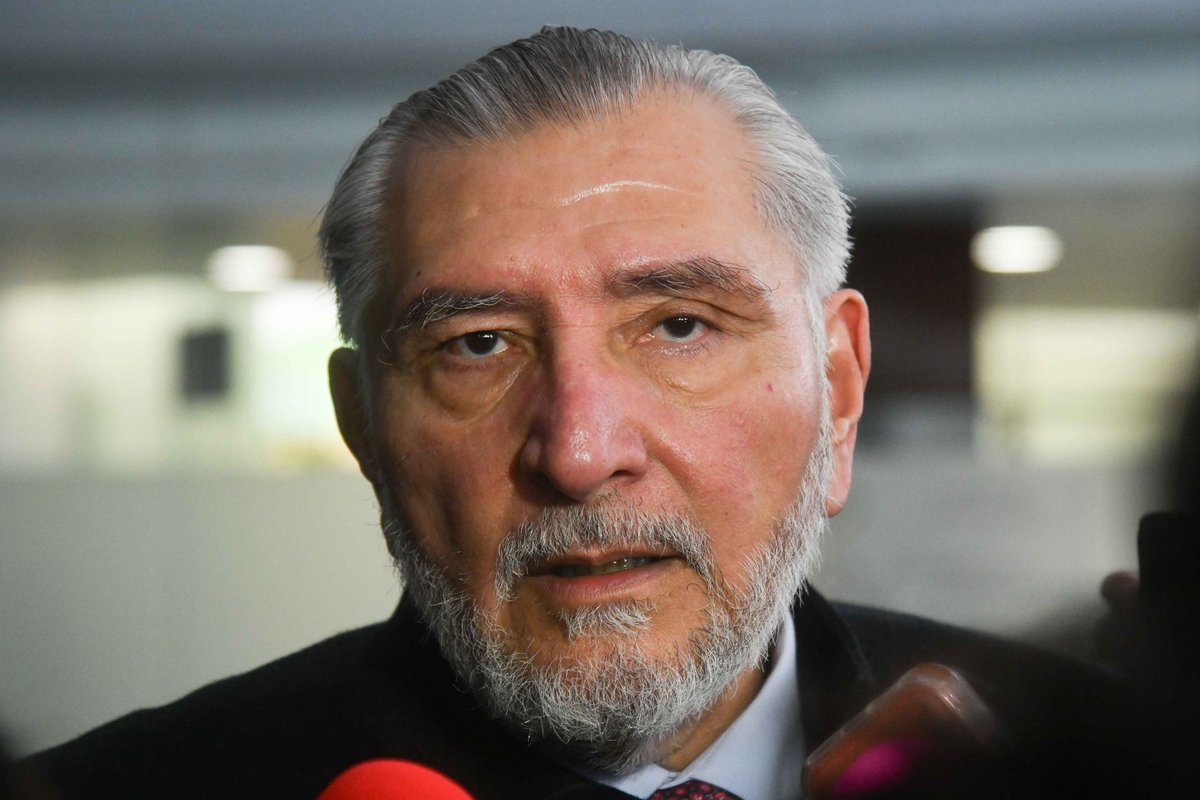 ⚠️ Adán Augusto bajo la lupa: empresario cercano a ‘La Barredora’ habría financiado su precampaña

👉 short.do/2puDMz

El senador de Morena, <a href="/adan_augusto/">Adán Augusto López H</a>, vuelve a quedar bajo la lupa luego de que se revelara que un empresario cercano a Hernán Bermúdez Requena, vinculado