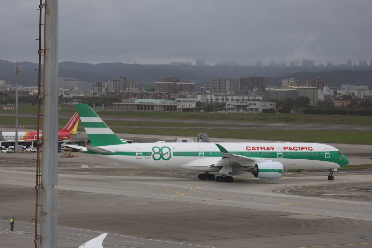 Tobias_Gudat's tweet image. #A350 #Cathay #Pacific B-LRJ