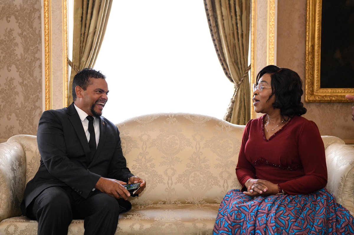 DIRCO_ZA's tweet photo. The Commonwealth Secretary-General promotes &amp; protects the Commonwealth’s values &amp; principles as reflected in the Commonwealth Charter, and also represents the Commonwealth globally, and manages the Commonwealth Secretariat.

#SAinUK🇿🇦 🇬🇧
#CHOGM 

📷: Katlholo Maifadi/aDIRCO https://t.co/g18dDLXBC7