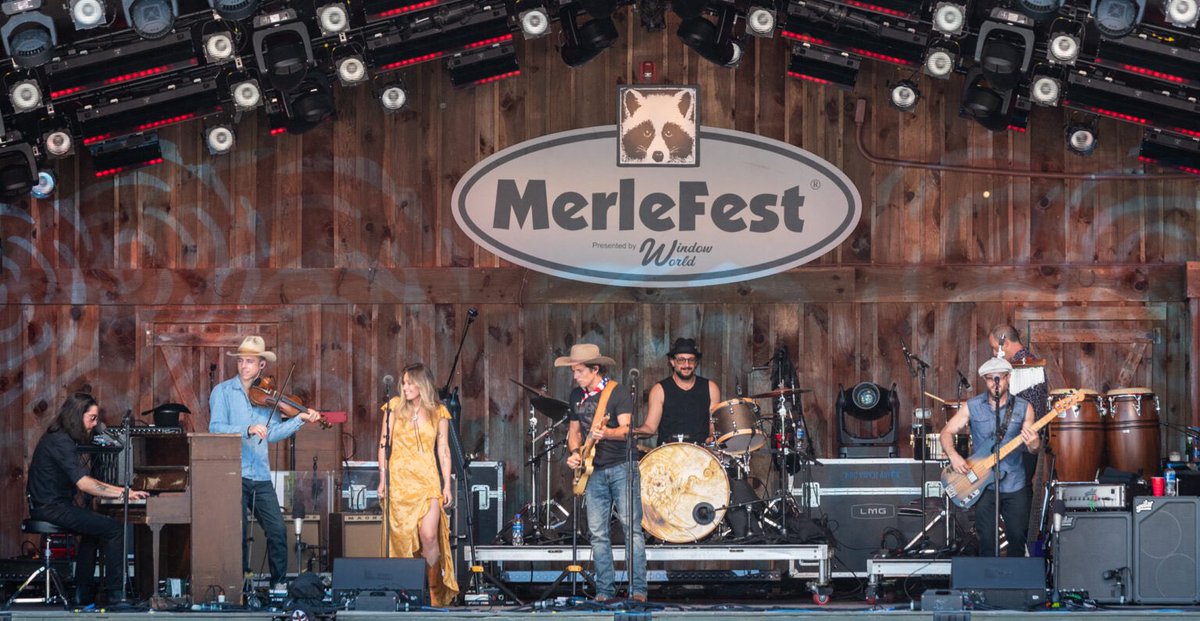 ChuckTownDaily's tweet image. America’s Roots, Still Playing: Festivals + Front‑Porch Jams in Boone, North Carolina in 2026 - Charleston Daily - bit.ly/4db6ZCm

#BooneNC #Festivals #NorthCarolina #CharlestonDaily