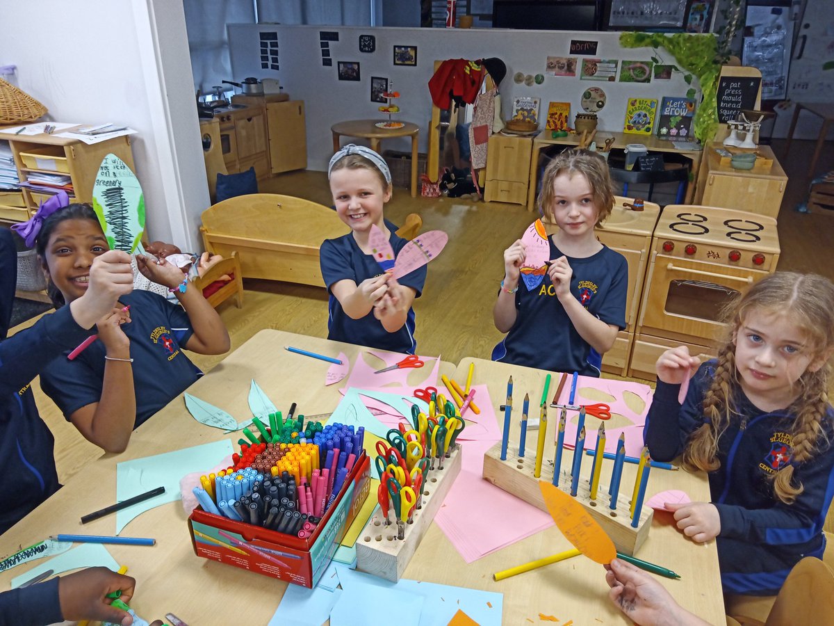 Miss Taylor tweet media