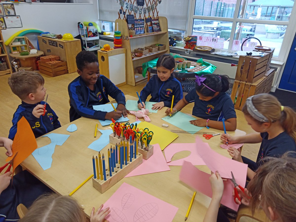 Miss Taylor tweet media