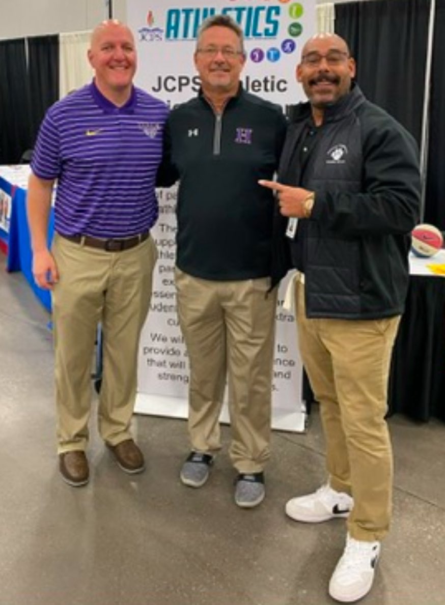 Mr. Principal 📚🎨🥎🎉 tweet media