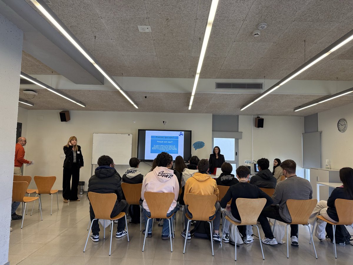 AdmNorfeuRoses tweet media