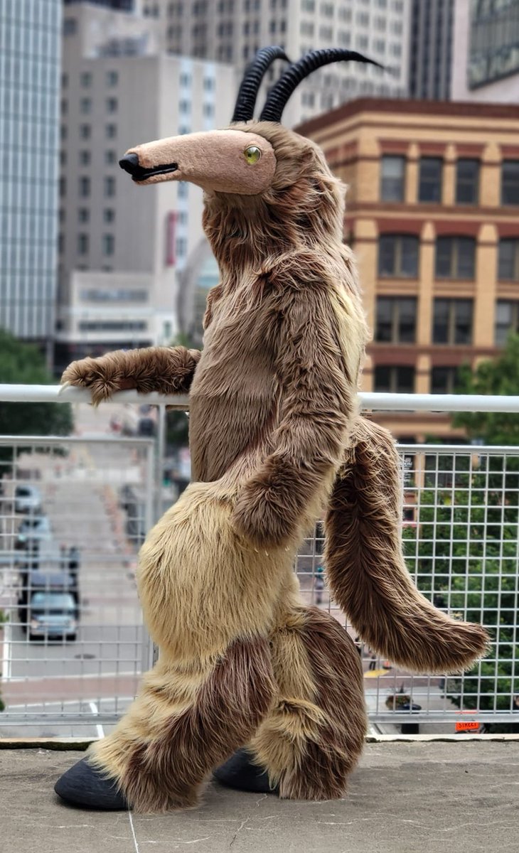EddieBear58's tweet photo. 8'-4" in suit..
5'-6" out of suit.. https://t.co/S9jGza2IRx
