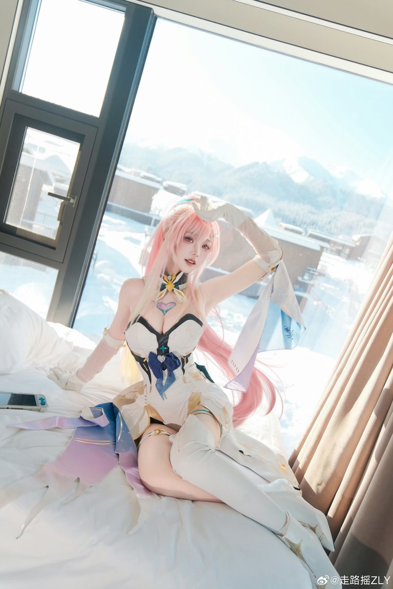 走路摇ZLY tweet media