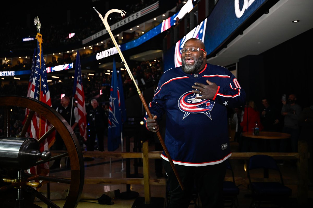 Mark Henry tweet media