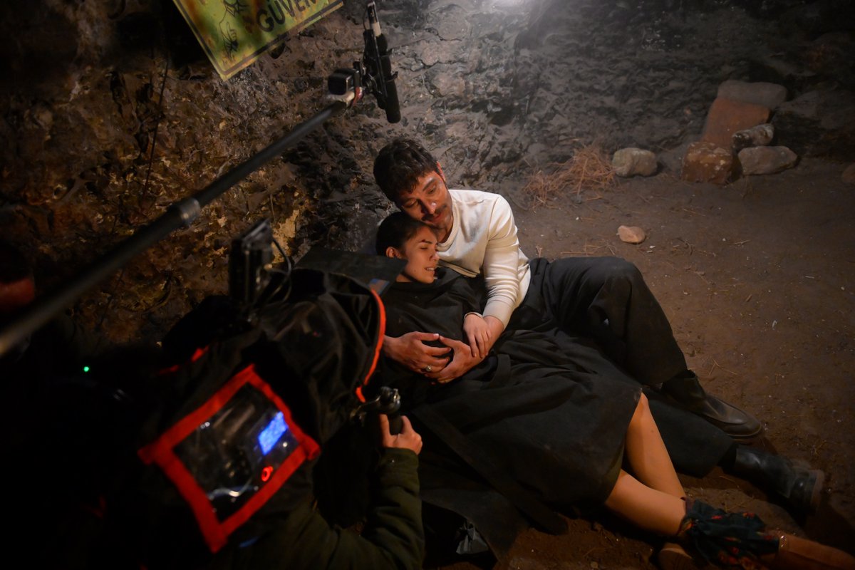 nowtvturkiye's tweet photo. Keberli Mağarası’nda 2 gün süren zorlu çekim! 🔥 #HalefKöklerinÇağrısı @halefdizi https://t.co/Lve38YA1nr