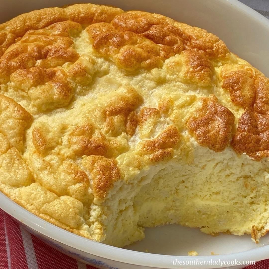 SouthLadyCooks's tweet image. Recipe➡️ ➡️ thesouthernladycooks.com/southern-spoon…
If you love spoon bread or if you’ve never tried spoon bread, you are missing out. This bread is delicious with butter and goes with any meal. #spoonbreadrecipes 
#bakingbread