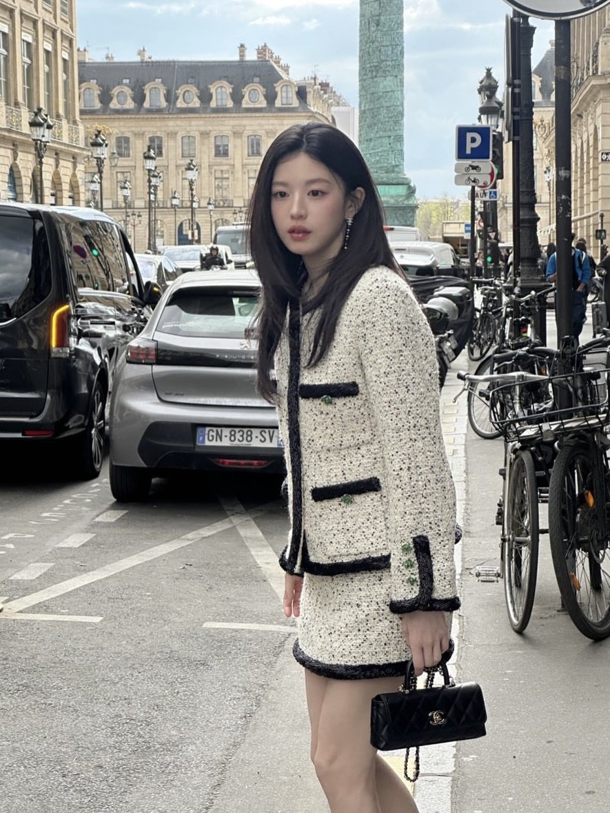 go younjung tweet media