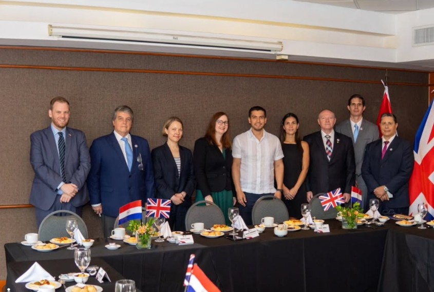 fsilvaduarte's tweet photo. El 6 de marzo, en el marco del Workshop sobre Financiación de Proyectos de Infraestructura de @UKinParaguay, con la Cámara de Comercio Paraguayo-Británica (CCPB), tuvimos un desayuno con la Misión Comercial de la Embajada Británica en Buenos Aires #UK #Paraguay #BusinessisGreat https://t.co/Jv49gZ5ChP