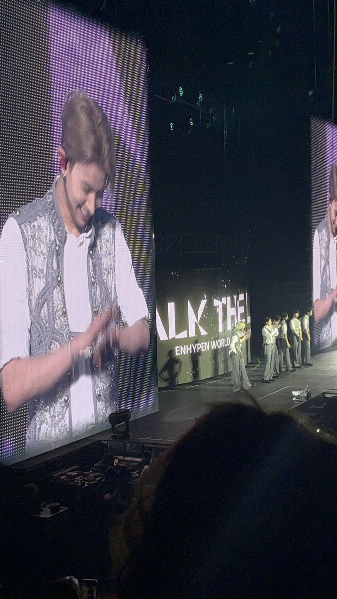 isa ౨ৎ tweet media