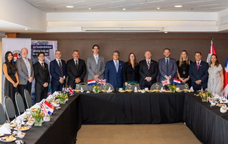 fsilvaduarte's tweet photo. El 6 de marzo, en el marco del Workshop sobre Financiación de Proyectos de Infraestructura de @UKinParaguay, con la Cámara de Comercio Paraguayo-Británica (CCPB), tuvimos un desayuno con la Misión Comercial de la Embajada Británica en Buenos Aires #UK #Paraguay #BusinessisGreat https://t.co/Jv49gZ5ChP