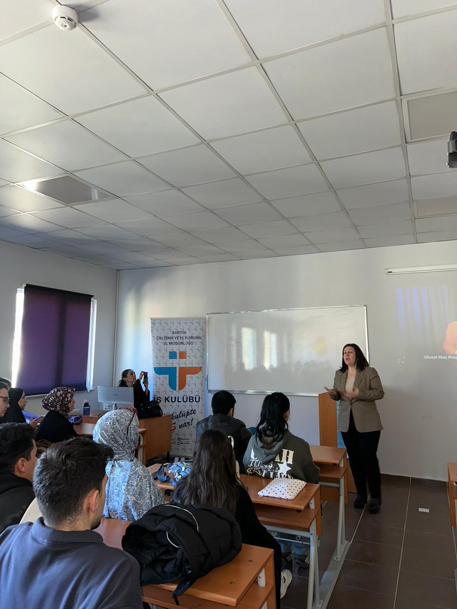 BARU_UlusMyo's tweet photo. Ulus Meslek Yüksekokulunda Ulusal Staj Programı Bilgilendirme Toplantısı Düzenlendi. #BARÜ #İŞKUR #ulusalstajprogramı
https://t.co/uYeGJ7T7q3 https://t.co/iXDcNQZjgz
