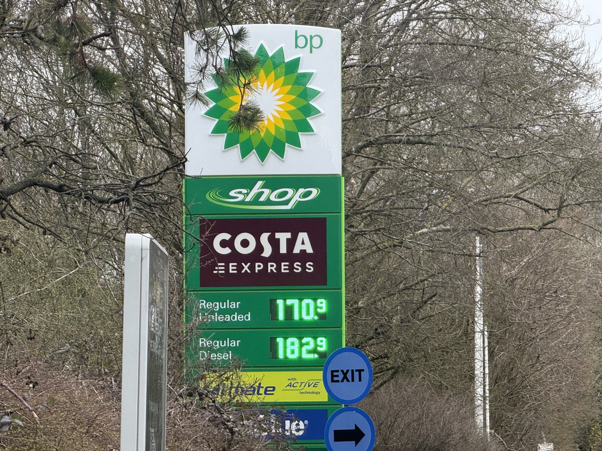 eddie mitchell tweet media