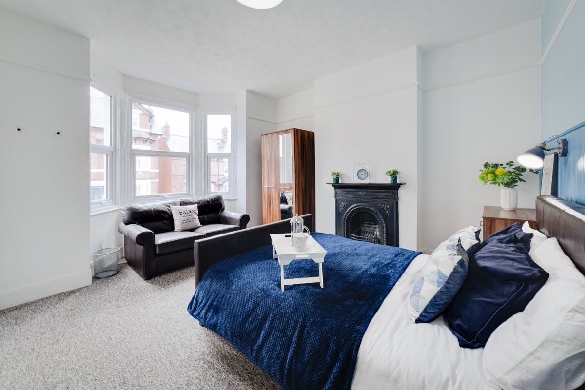 Light, bright spaces. Perfect for your weekends at home! ☕✨

Get in touch NOW to book a viewing!

📞 0333 444 0423
📧 hello@relorooms.co.uk
💻 Live chat through our site!
OR you can message us on our DM!

#ReloRooms #RoomForRent #newbeginnings #hereford #herefordshire