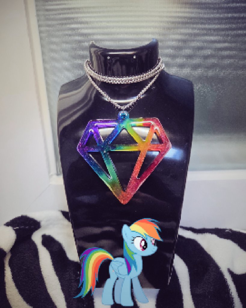 bleedingvelvets's tweet photo. I sold my first accessory 
rainbow diamond resin necklace 

@xxleekalelix4xx 
#scene #emo https://t.co/M3oyd1GvKx