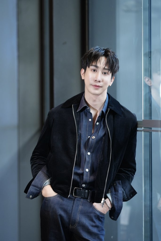 DeeHupHouse tweet media