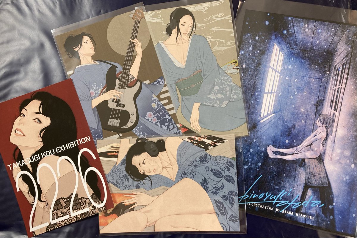 HMV吉祥寺
HMVキチレコ vol.9

内田春菊先生のキービジュアルは目を引くかわいらしさ。

タカスギコウ先生のポストカードは着物美人。以前のミュシャ調もいいけどコレもいいなぁ。個展も楽しみです。

浅田弘幸先生のキャンバスアートやA5ポストカードは全部サイン入り。
機械式膝蓋骨なんてグッズも。