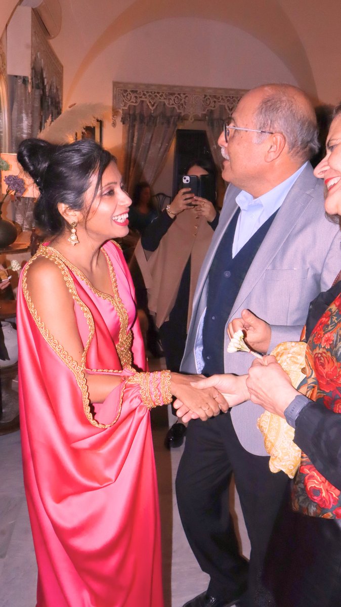 India in Tunisia tweet media