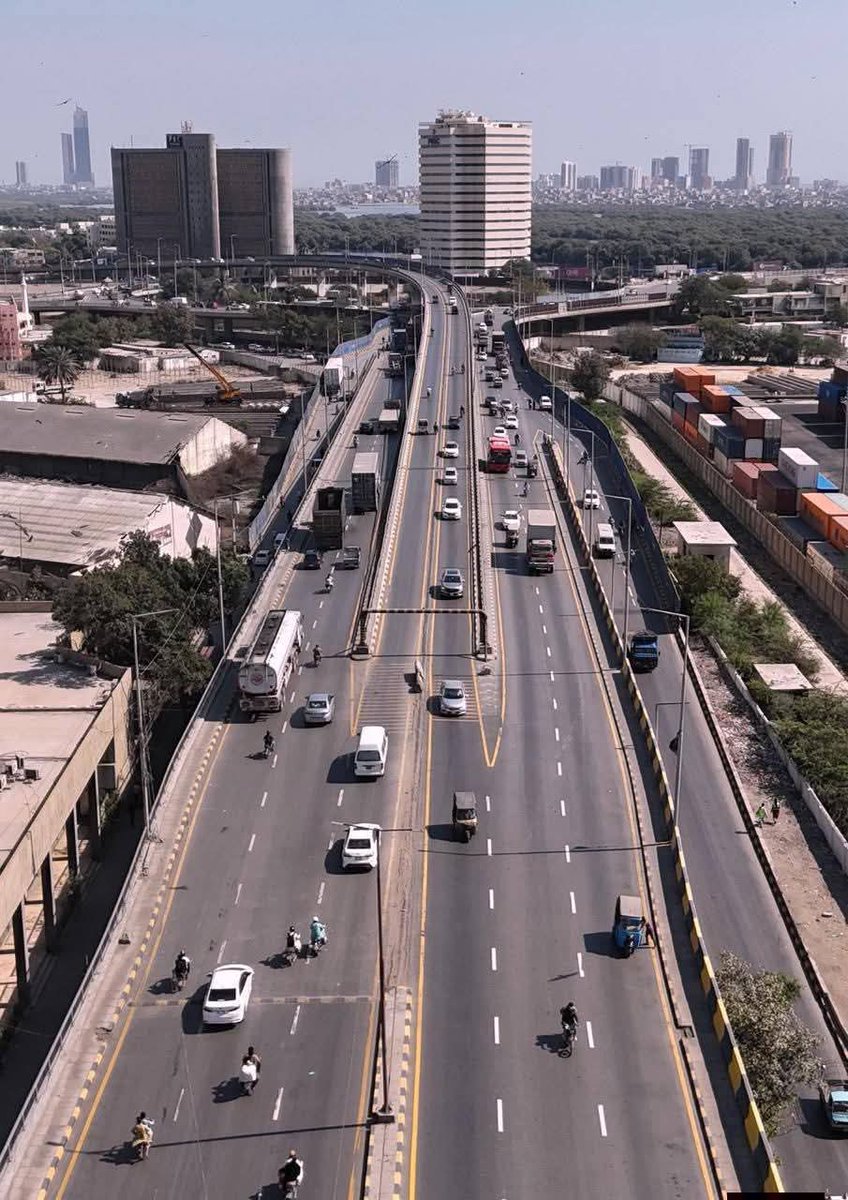 SyedAllahDinoS3's tweet photo. بدل گیا ہے کراچی ♥️
Jinnah Bridge, Native Jatty Bridge Karachi ♥️
@BBhuttoZardari
@BakhtawarBZ
@AseefaBZ
@MediaCellPPP
@mediapppdigital
@NadeemAfzalChan
@Bhuttoiest
#karachi #beatifulview https://t.co/9hEcPBdt8V