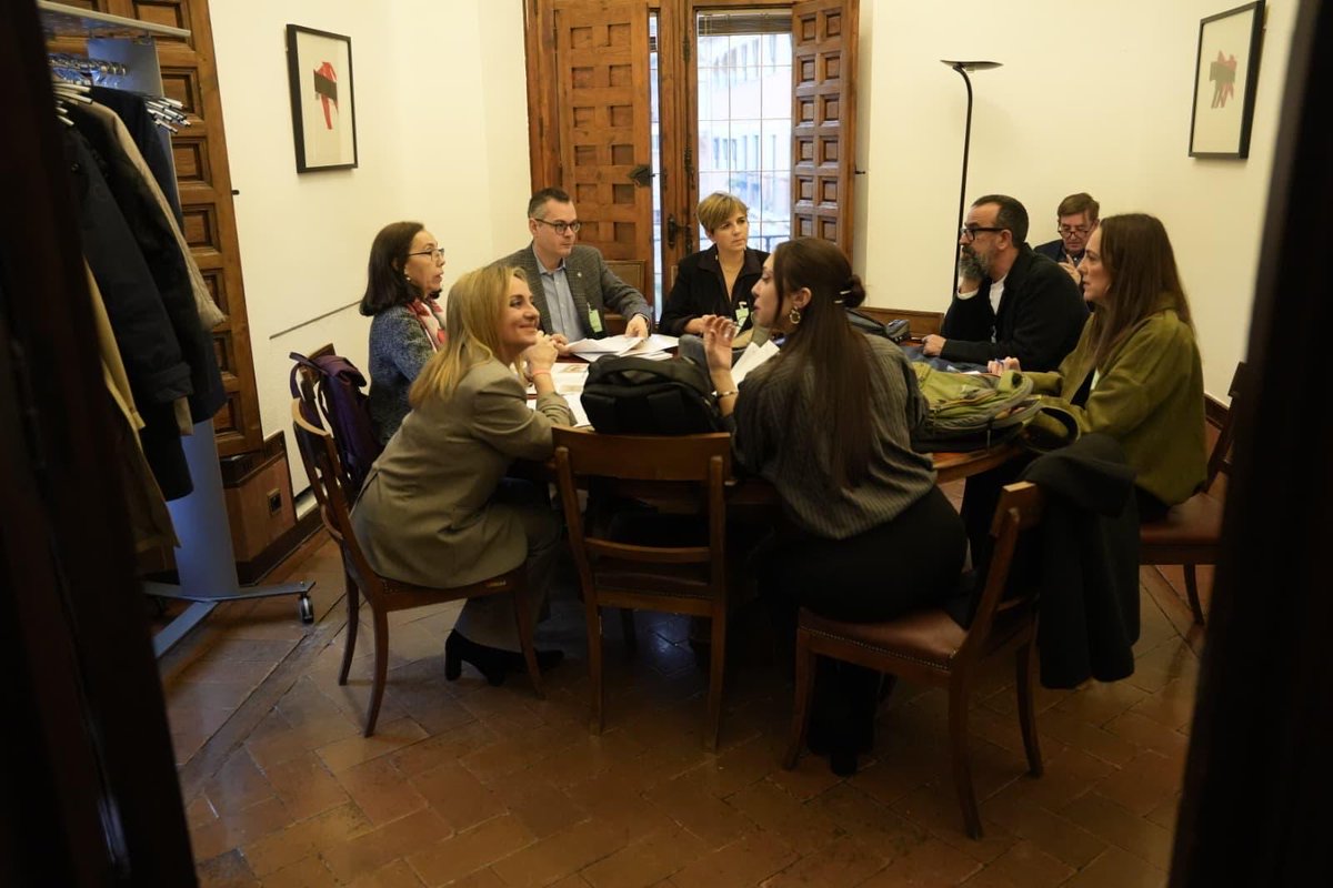 marifrangr's tweet photo. 🇪🇺🗝️Hemos trasladado con responsabilidad e ilusión el proyecto de #Granada2031, plasmado en nuestro bid book y reflejado en el trabajo realizado durante meses por un equipo magnífico y acompañado de la fuerza de toda la provincia y la unidad y respaldo de la ciudad, que seguirá impulsando el ilusionante camino que estamos construyendo juntos.
@2031Granada #CEC2031