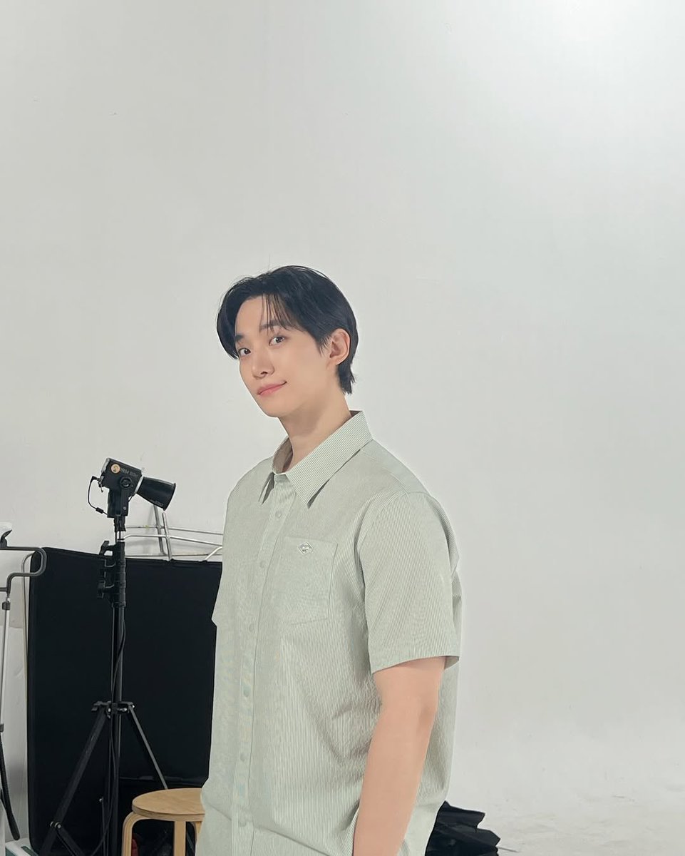 infoleejunhobr's tweet image. Lee Junho para NEPA, saudando a primavera na Coreia que está quase chegando 😍🌸🖤

📲 • 10.03.2026 post_leejunho via instagram post 

Ao ver o Lee Junho da NEPA, parece que a primavera está chegando.🌸

🔗: instagram.com/p/DVsfC4uAVsJ/…

👑✨️

– #LEEJUNHO #이준호 #NEPA